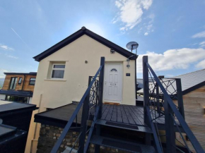 Perfect Location 2 BR serviced apartment Nr Bike Park Wales & Brecon Beacons